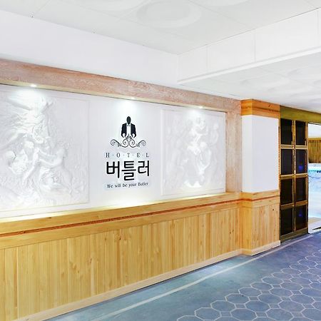 Hotel Butler Suwon Bagian luar foto