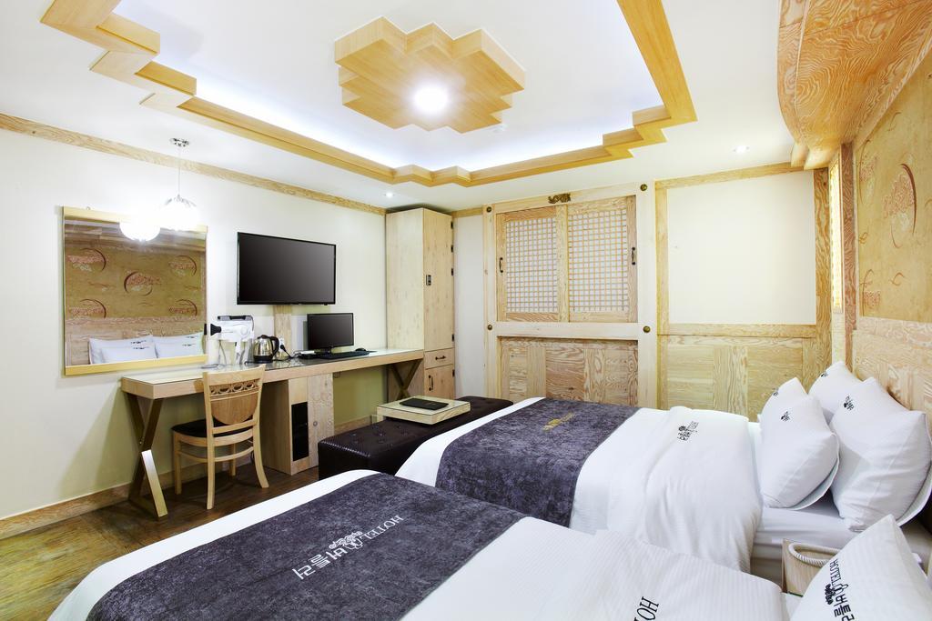 Hotel Butler Suwon Bagian luar foto