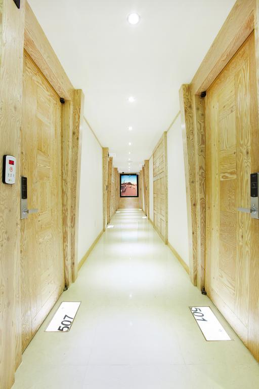 Hotel Butler Suwon Bagian luar foto