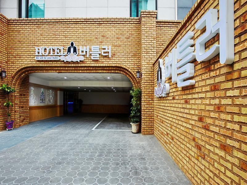 Hotel Butler Suwon Bagian luar foto